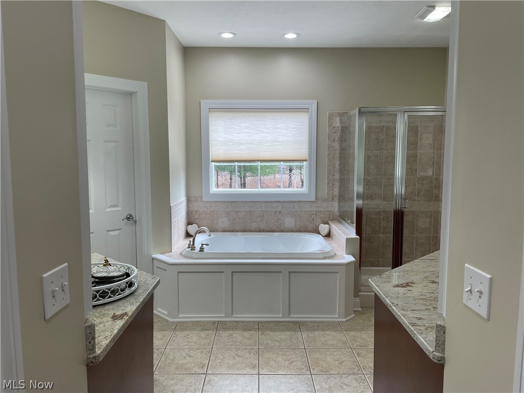 897 Ridge Road Hinckley, OH 44233 - Photo 13 of 34 Master Bath
