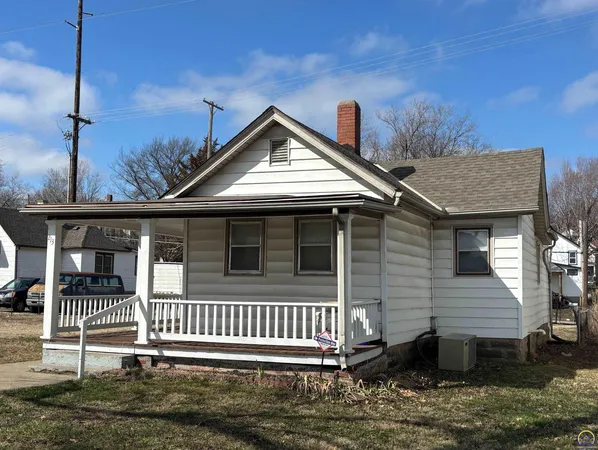213 Southwest Van Buren Street, Topeka, KS 66603