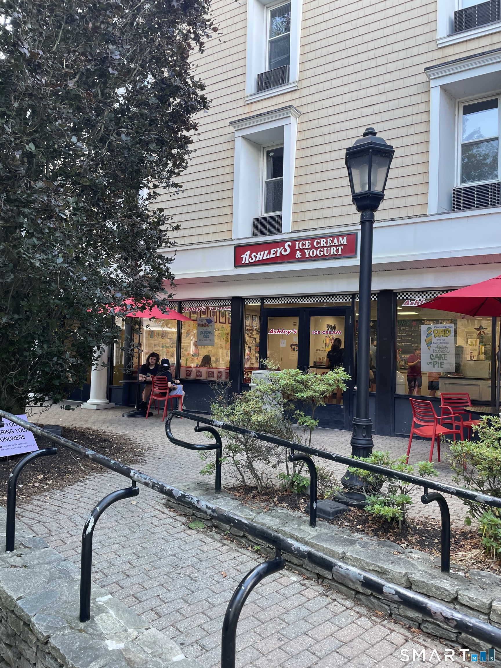 1023 Boston Post Road Madison, CT 06443 - Photo 27 of 37 Downtown Madison.