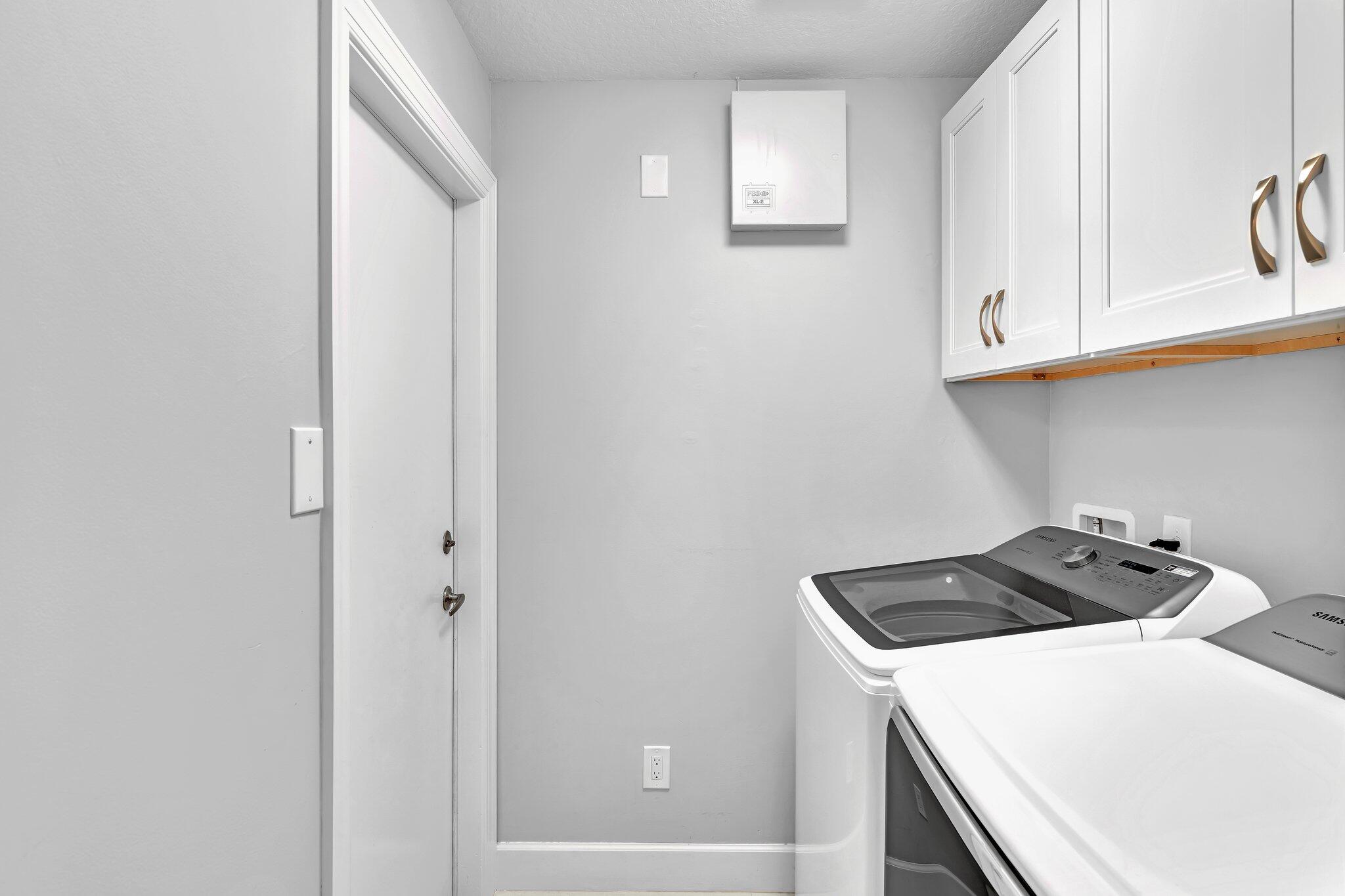 22687 Royal Crown Terrace East Boca Raton, FL 33433 - Photo 40 of 70 Interior Laundry Room