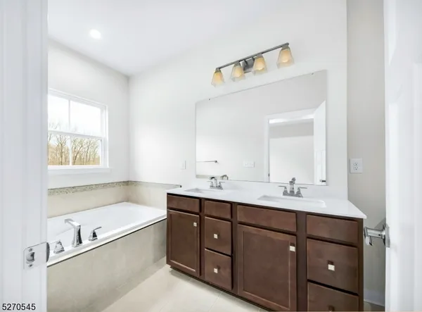 $3,800 | 19 Peckwell Street, Budd Lake, NJ 07828