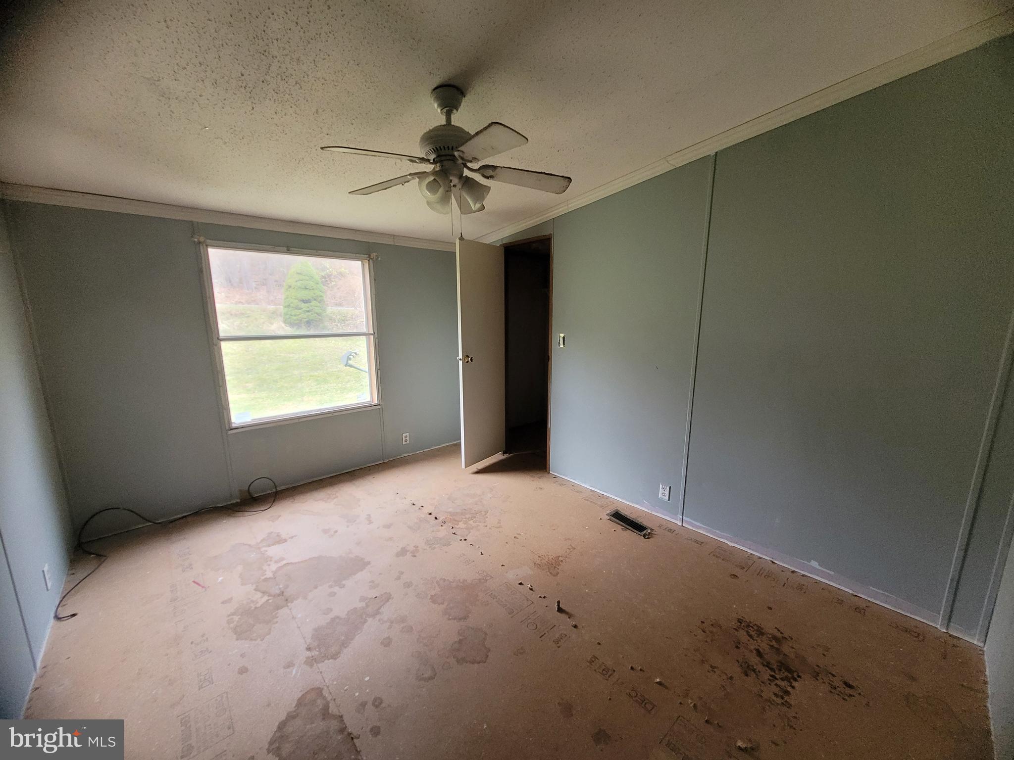 13518 Blank Road Northwest Mount Savage, MD 21545 - Photo 11 of 36