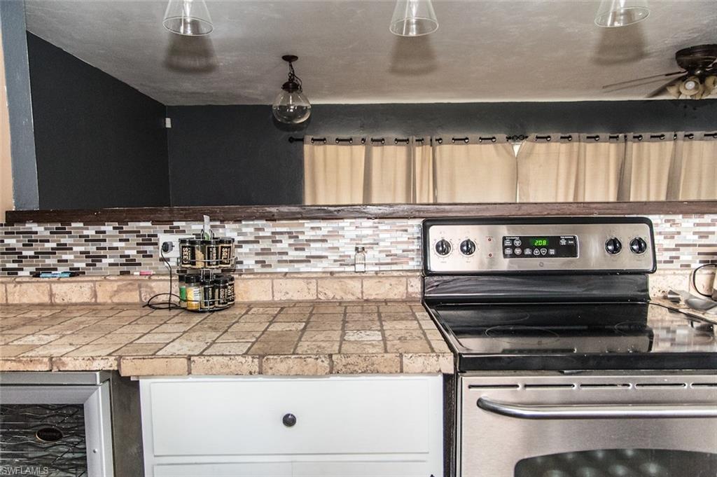 2136 41st Terrace Southwest Naples, FL 34116 - Photo 5 of 33 Gallery Image 5