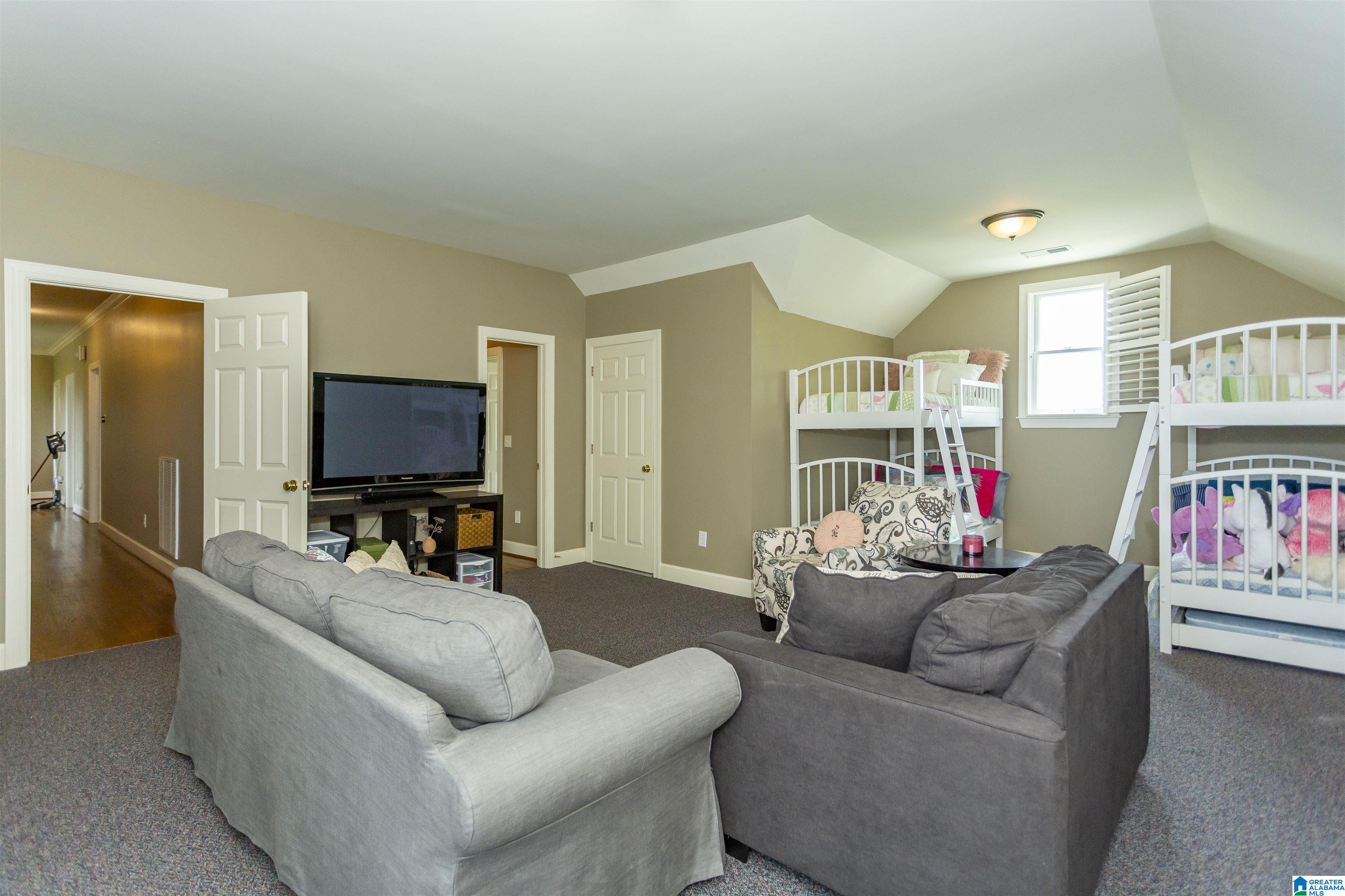 284 Kings Crest Lane Pelham, AL 35124 - Photo 11 of 29