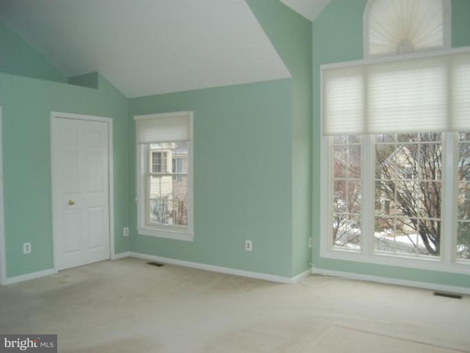 1385 Heritage Oak Way Reston, VA 20194 - Photo 6 of 17 Master Bedroom #2