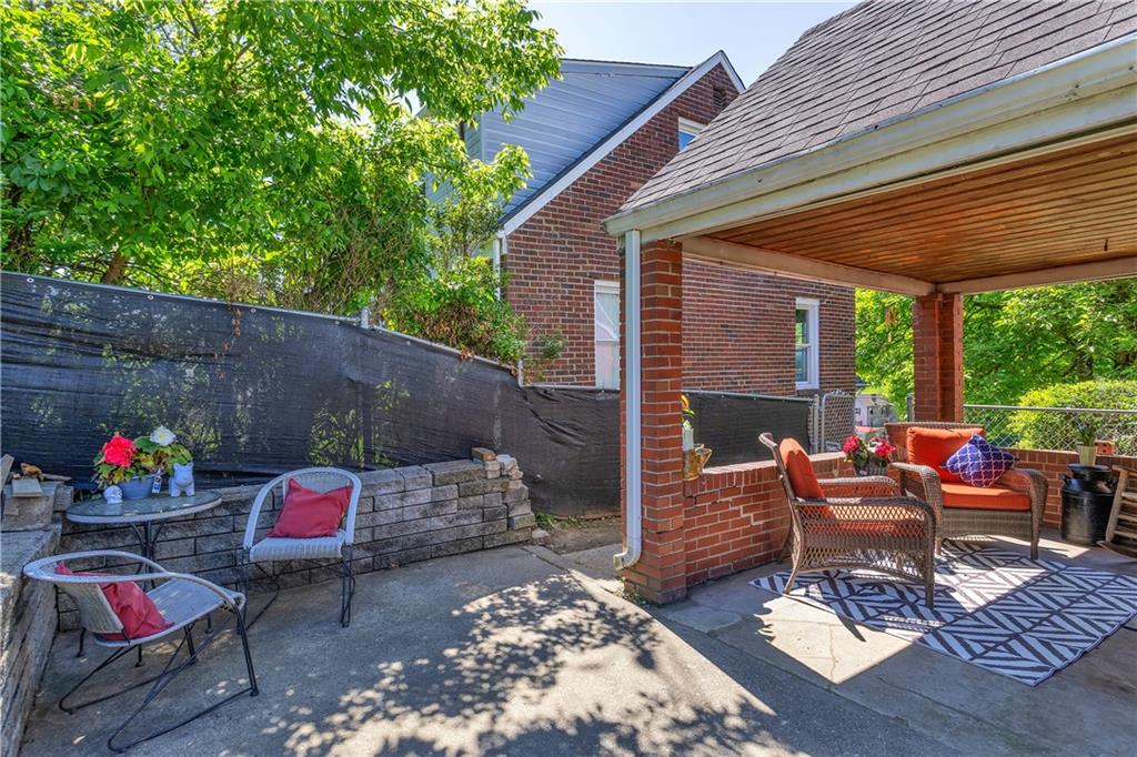 1117 Broughton Road Pittsburgh, PA 15236 - Photo 30 of 37 Porch
