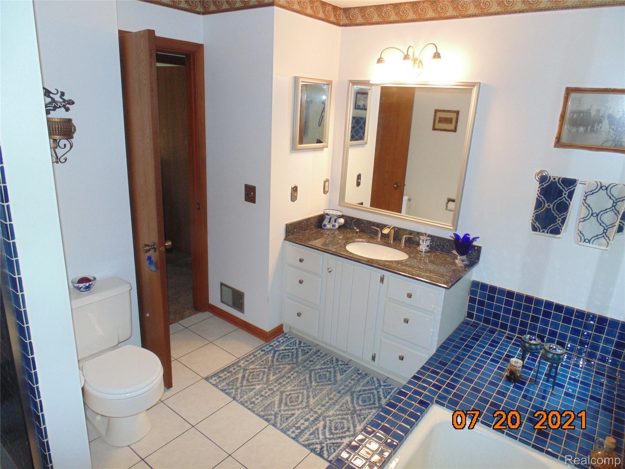 5361 East Clark Road Bath, MI 48808 - Photo 9 of 28 DSC01727.JPG