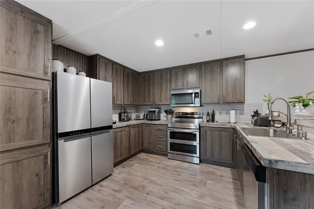 $1,400 | 863 Road 5252 Cleveland Tx 77327, Cleveland, TX 77327