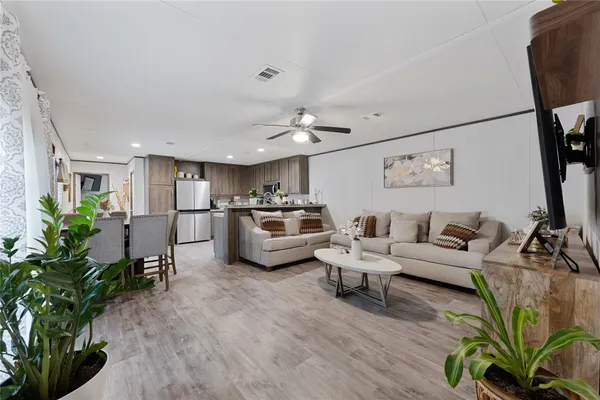 $1,400 | 863 Road 5252 Cleveland Tx 77327, Cleveland, TX 77327