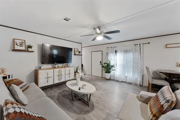 $1,400 | 863 Road 5252 Cleveland Tx 77327, Cleveland, TX 77327