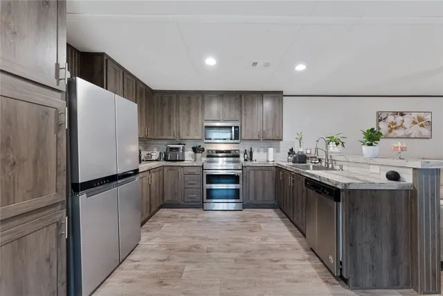 $1,400 | 863 Road 5252 Cleveland Tx 77327, Cleveland, TX 77327