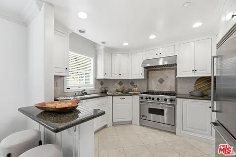 $1,195,000 | 11440 National Boulevard, Unit 16, Los Angeles, CA 90064