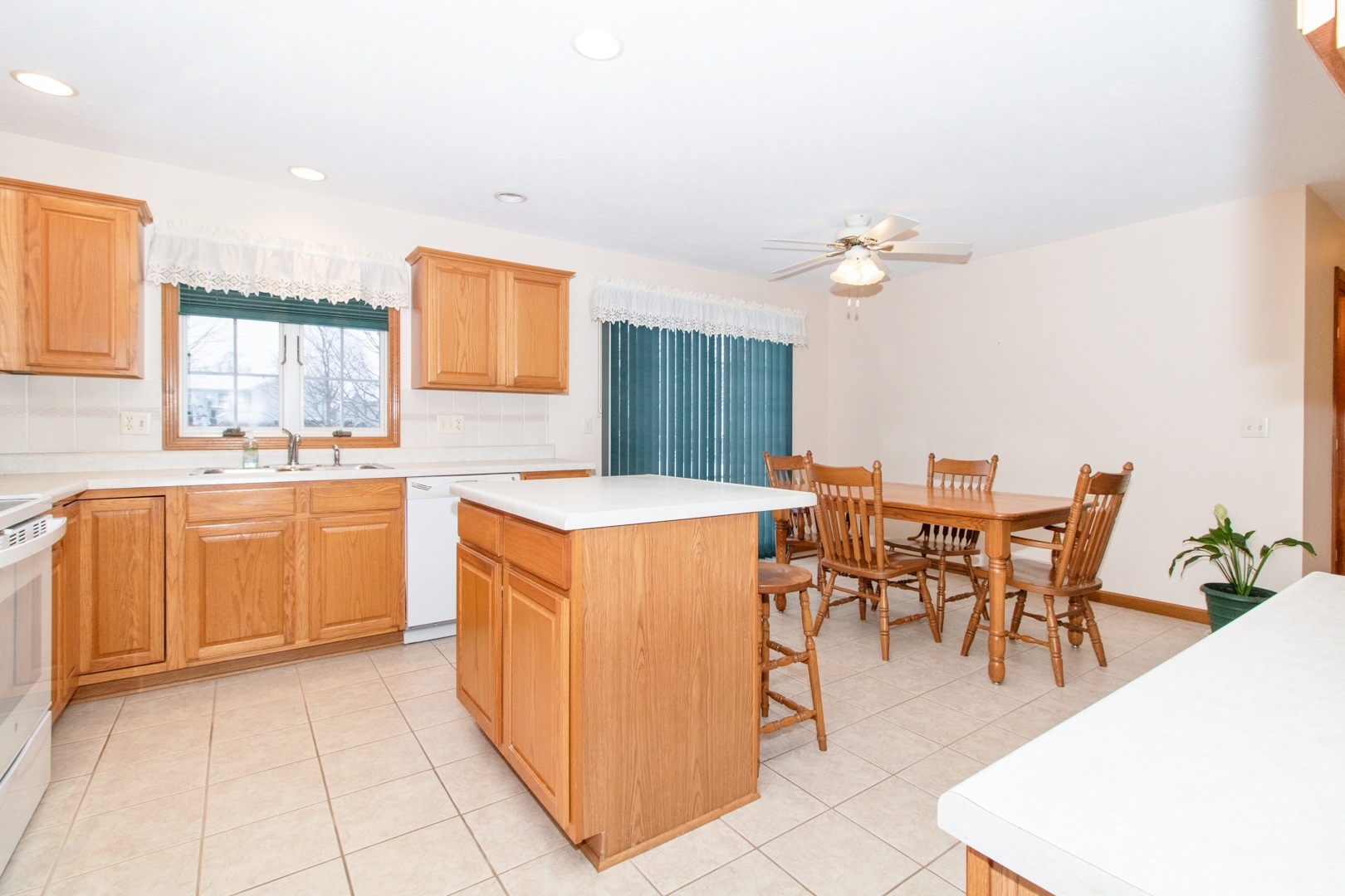 1708 Beech Street Normal, IL 61761 - Photo 10 of 48