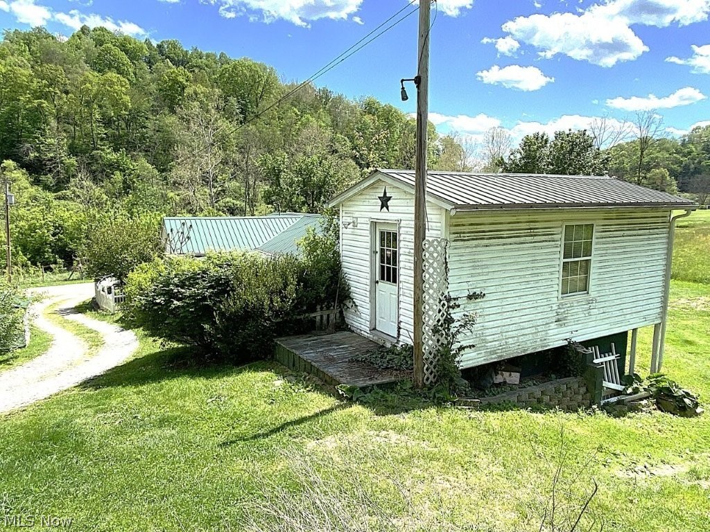 2174 Middle Fork Road Reedy, WV 25270 - Photo 37 of 50