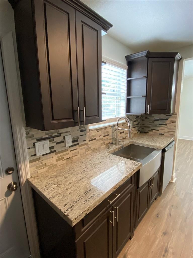 4276 Southwest 56th Avenue Davie, FL 33314 - Photo 11 of 23 Photo 11