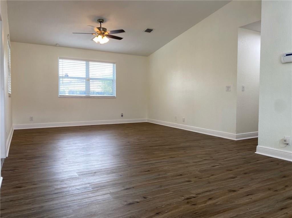 4276 Southwest 56th Avenue Davie, FL 33314 - Photo 3 of 23 Photo 3