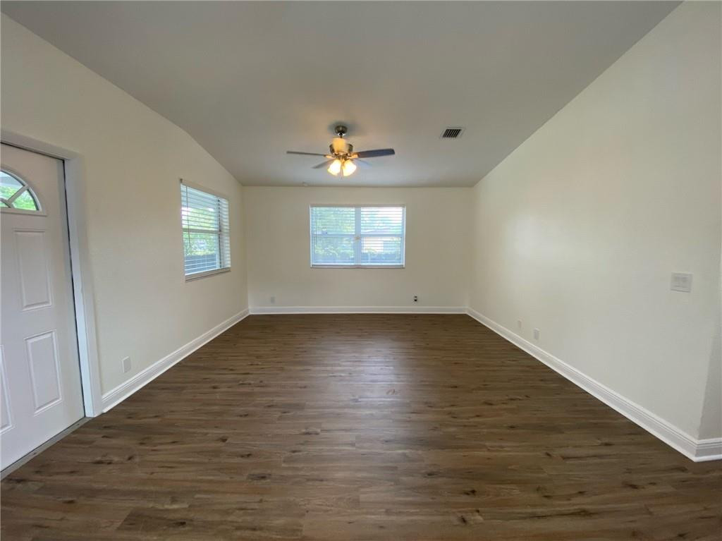 4276 Southwest 56th Avenue Davie, FL 33314 - Photo 5 of 23 Photo 5