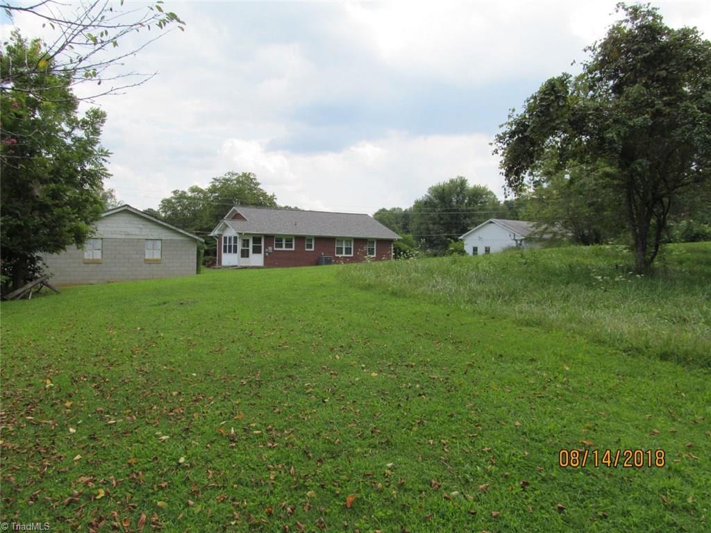 1385 North Franklin Road Mount Airy, NC 27030 - Photo 17 of 30 Gallery Image 17