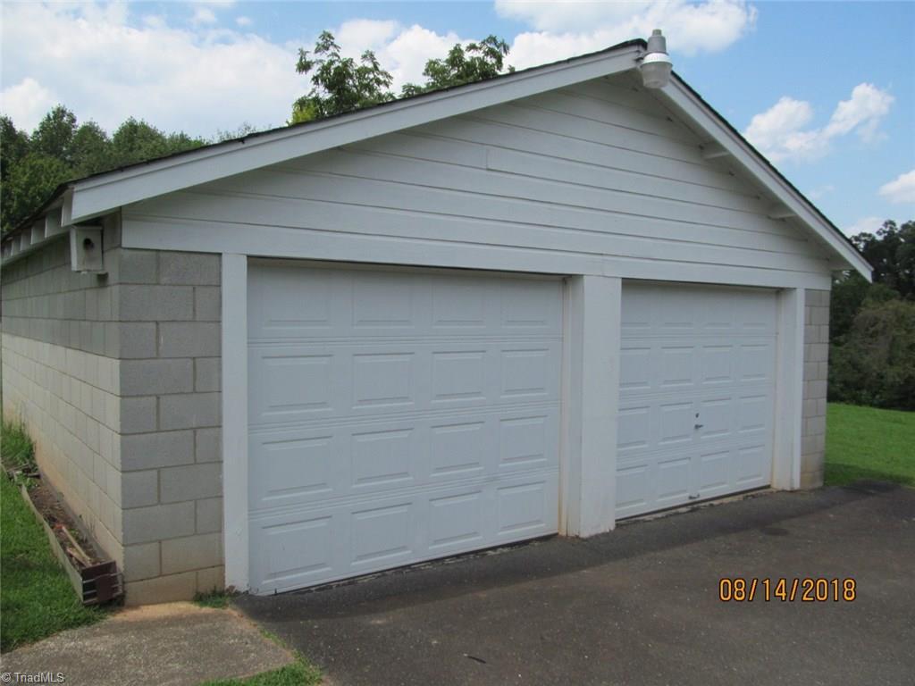 1385 North Franklin Road Mount Airy, NC 27030 - Photo 21 of 30 Gallery Image 21