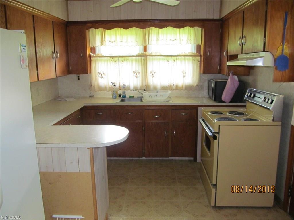 1385 North Franklin Road Mount Airy, NC 27030 - Photo 22 of 30 Gallery Image 22