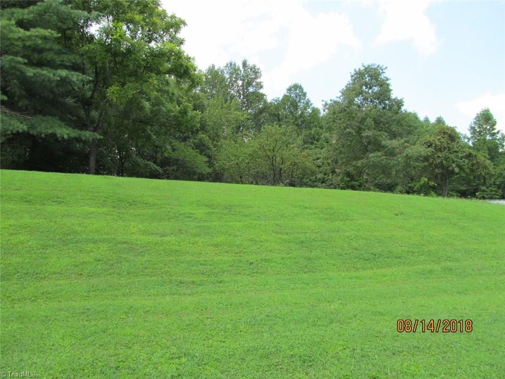 1385 North Franklin Road Mount Airy, NC 27030 - Photo 9 of 30 Gallery Image 9