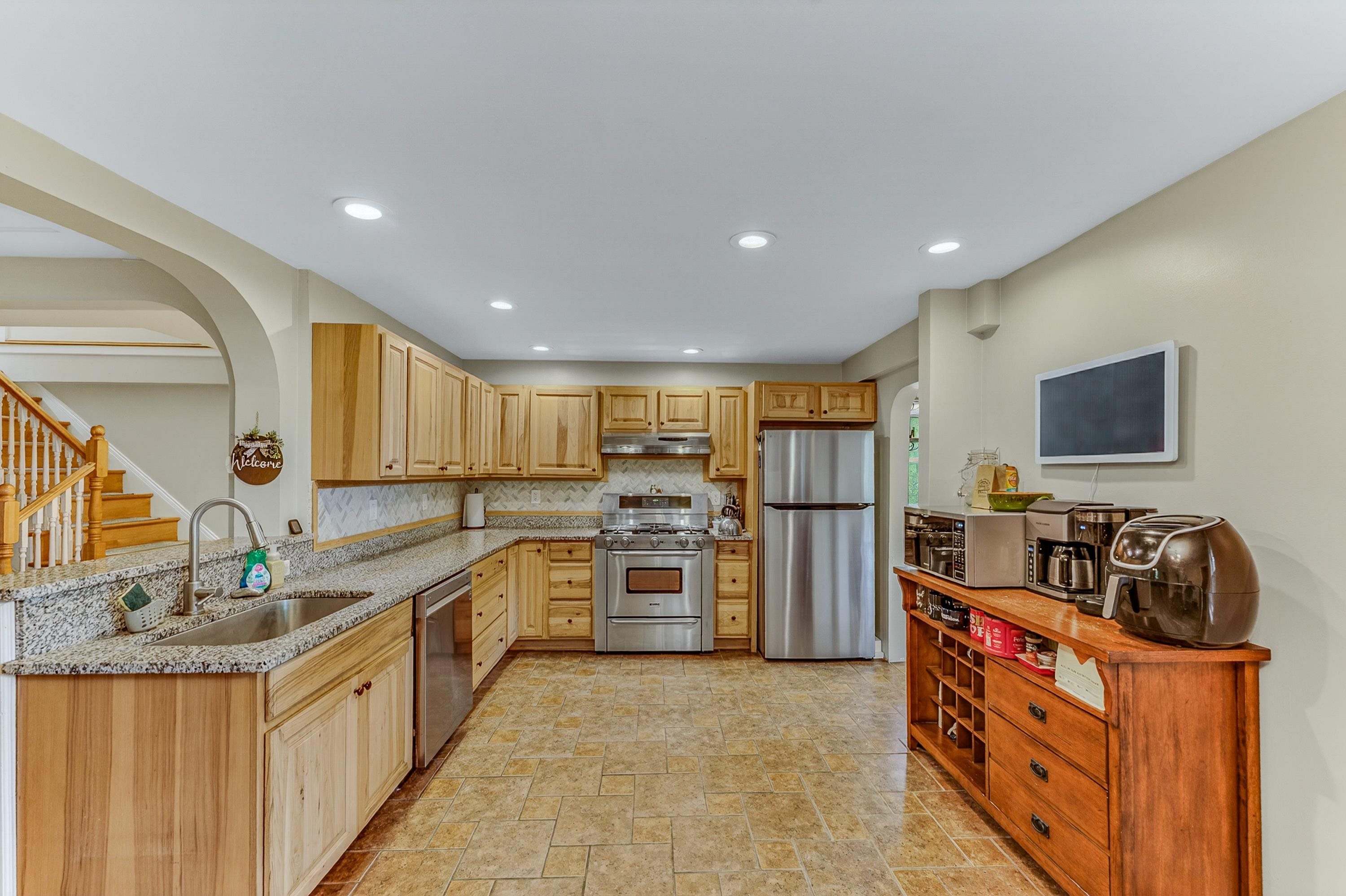 3310 Main Street Bethlehem, NH 03574 - Photo 5 of 56