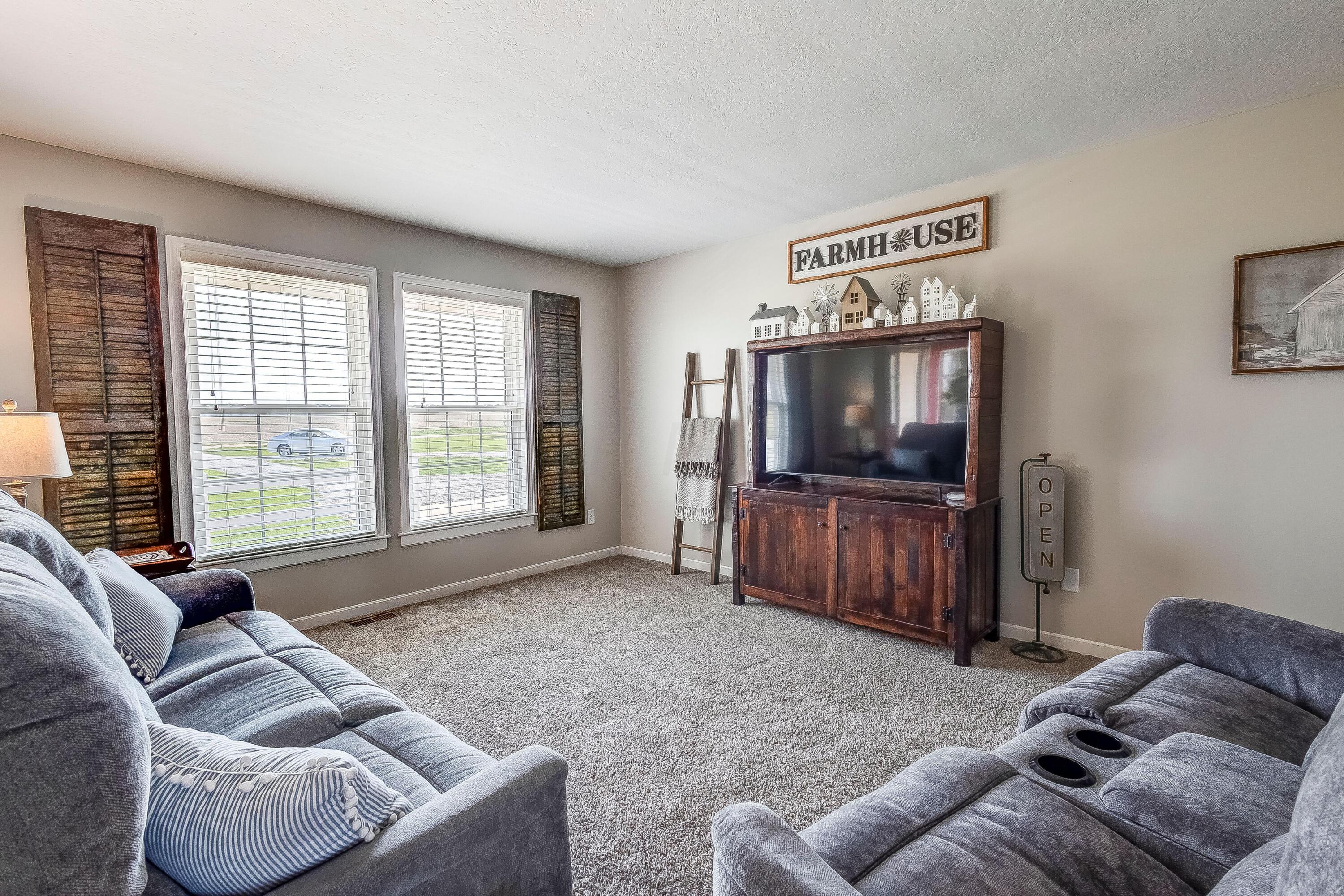 14055 Lohr Road Mount Vernon, OH 43050 - Photo 6 of 48 1-10