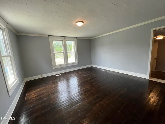 $143,500 | 620 Gilley Avenue East, Big Stone Gap, VA 24219