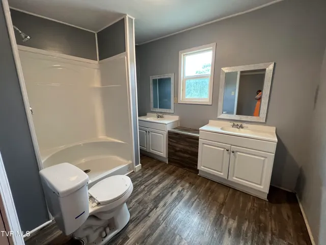 $143,500 | 620 Gilley Avenue East, Big Stone Gap, VA 24219