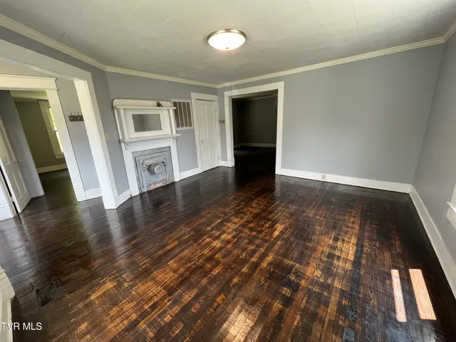 $143,500 | 620 Gilley Avenue East, Big Stone Gap, VA 24219