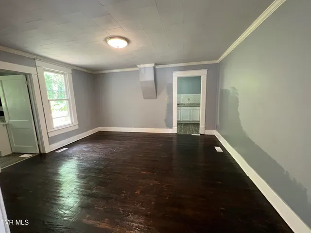 $143,500 | 620 Gilley Avenue East, Big Stone Gap, VA 24219