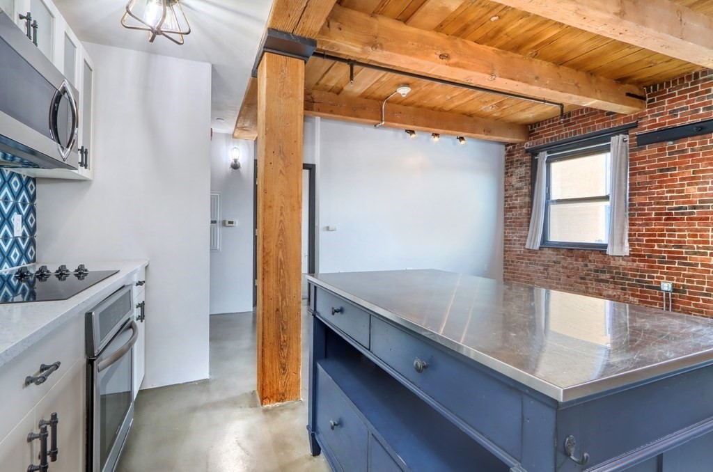 90 Wareham Street, Unit 405 Boston, MA 02118 - Photo 14 of 22