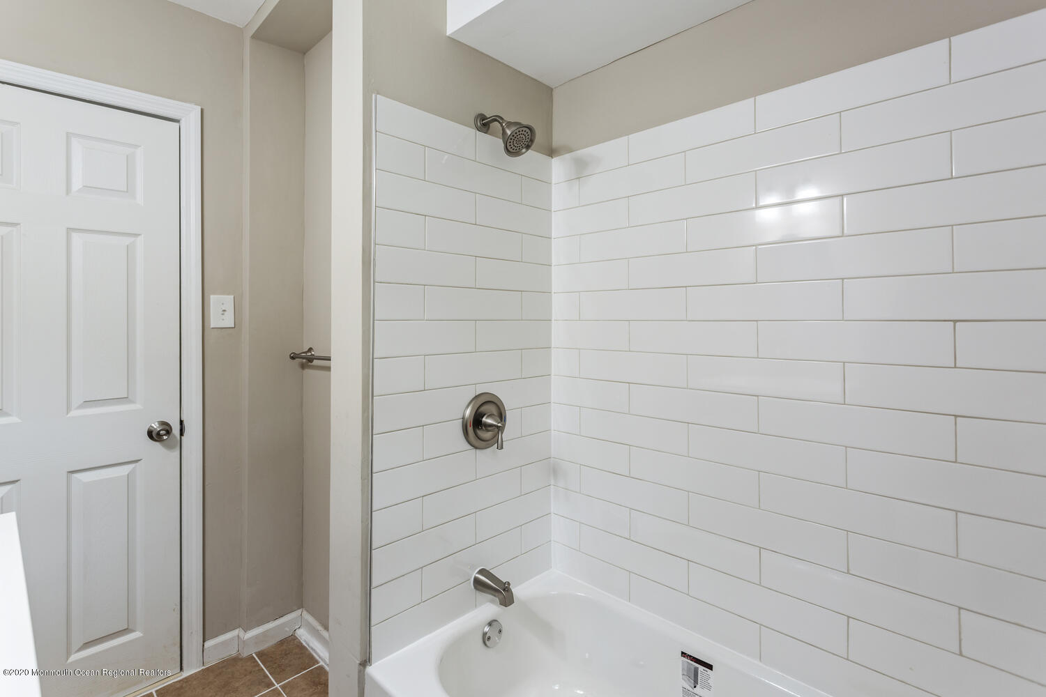 52 Middlesex Road Matawan, NJ 07747 - Photo 15 of 25 52 Middlesex Rd Matawan NJ-large-027-025