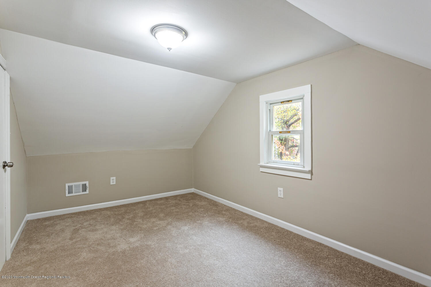 52 Middlesex Road Matawan, NJ 07747 - Photo 19 of 25 52 Middlesex Rd Matawan NJ-large-023-026