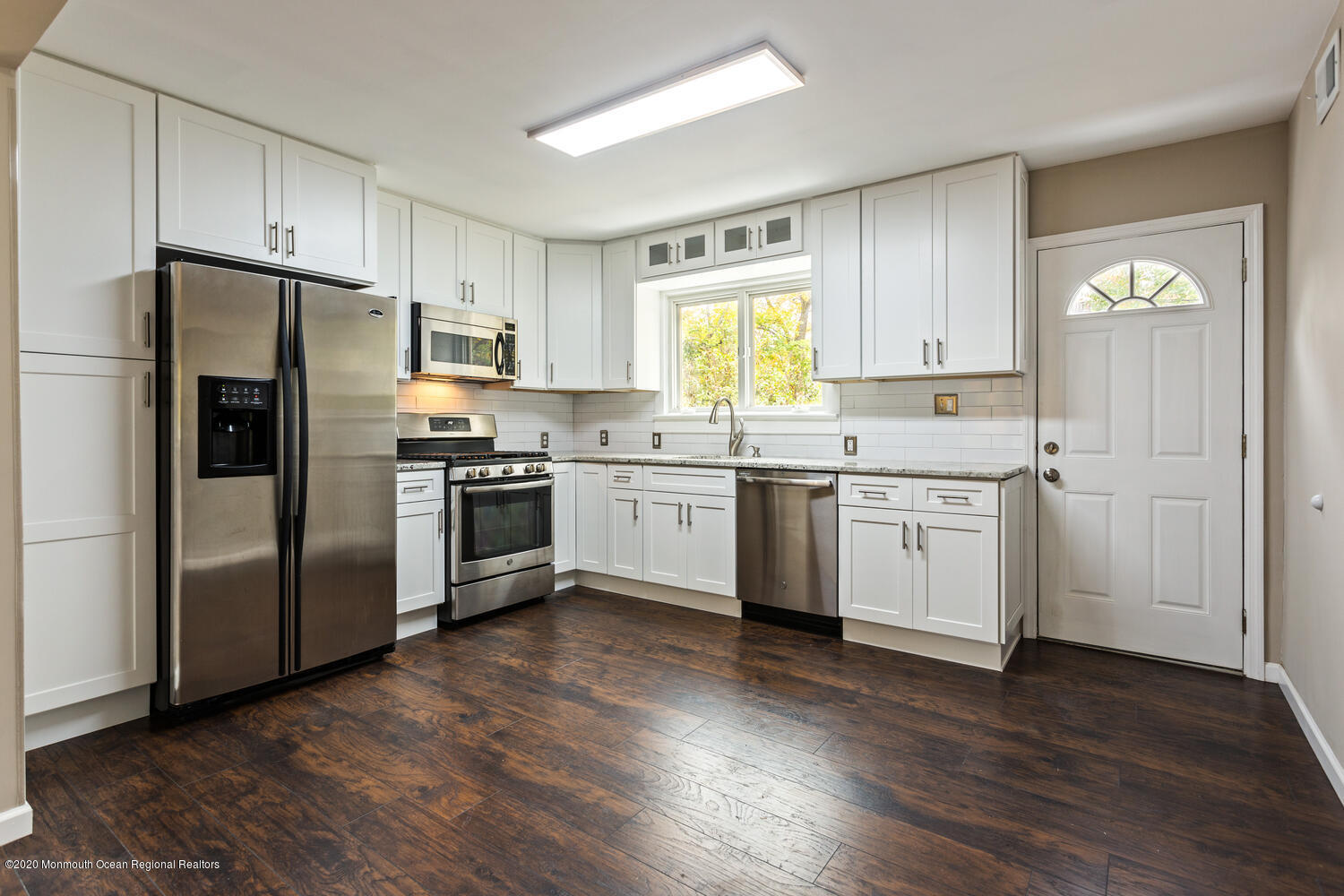 52 Middlesex Road Matawan, NJ 07747 - Photo 7 of 25 52 Middlesex Rd Matawan NJ-large-011-006