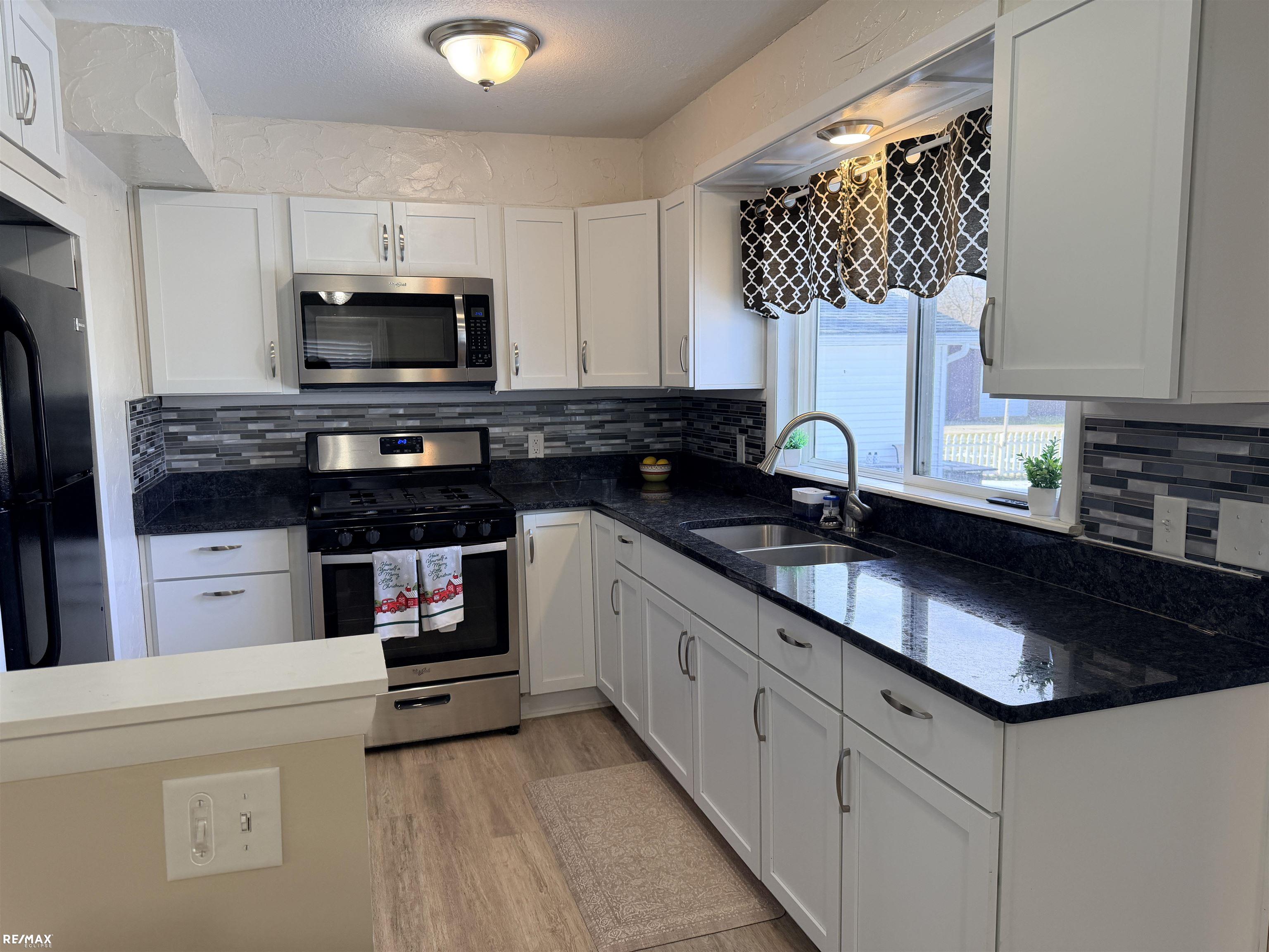 6405 North State Road Davison, MI 48423 - Photo 11 of 39 50200542-dc572409-9b65-4fd4-b0fb-2699bee5cfb5.JPG