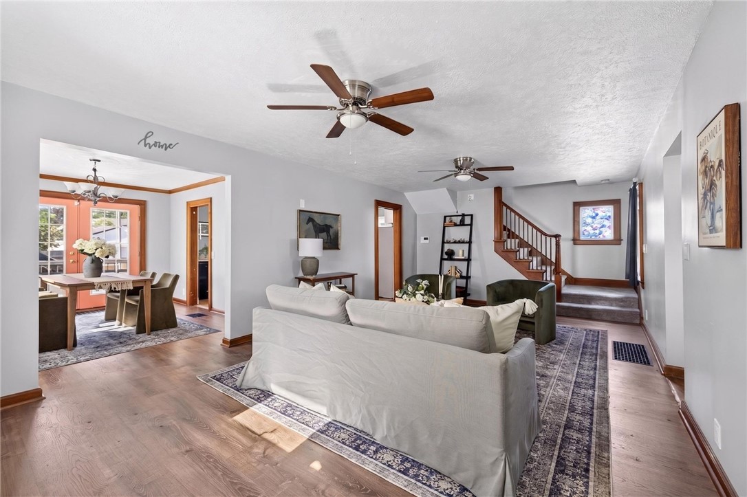 220 Barry Road Irondequoit, NY 14617 - Photo 8 of 34
