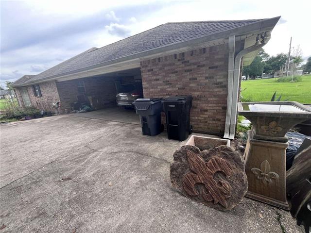 2602 Migues Road New Iberia, LA 70560 - Photo 3 of 16