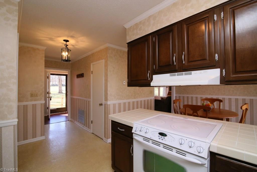621 Boyd Road Reidsville, NC 27320 - Photo 12 of 30 Gallery Image 12