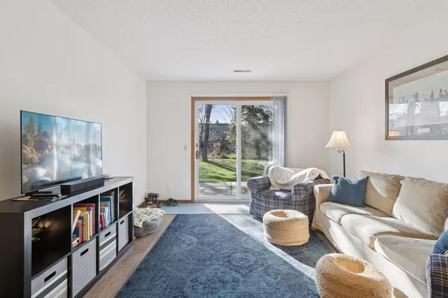 $875,000 | 838 Highview Drive, New Richmond, WI 54017