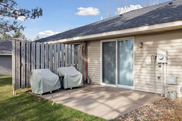 $839,500 | 838 Highview Drive, New Richmond, WI 54017