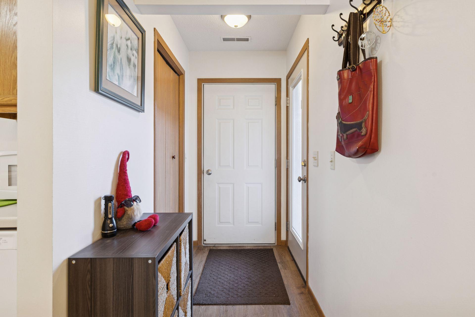 838 Highview Drive New Richmond, WI 54017 - Photo 4 of 45