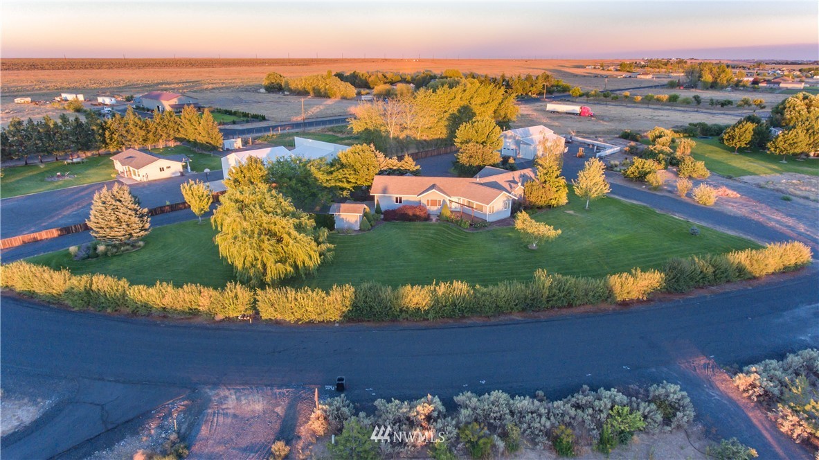 9455 Stonecrest Road Northeast Moses Lake, WA 98837 - Photo 1 of 40 Gallery Image 1