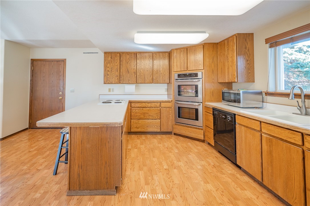 9455 Stonecrest Road Northeast Moses Lake, WA 98837 - Photo 14 of 40 Gallery Image 14