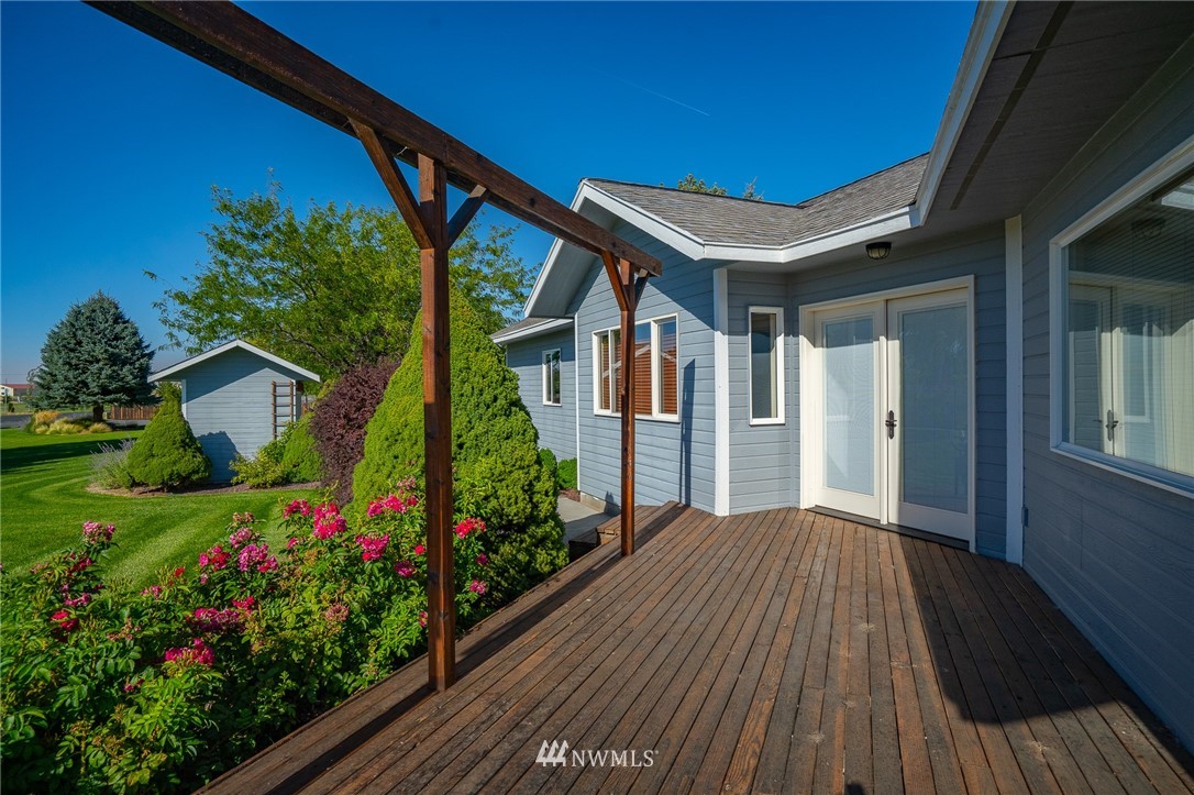 9455 Stonecrest Road Northeast Moses Lake, WA 98837 - Photo 8 of 40 Gallery Image 8