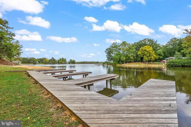 a view of a lake with houses
