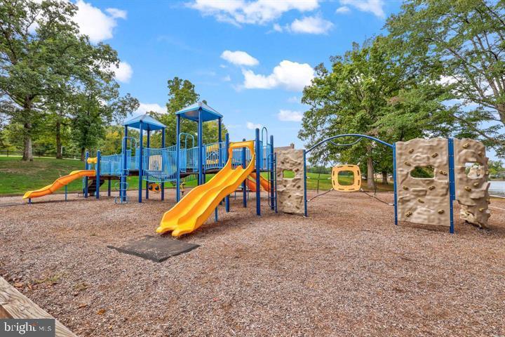 902 Jones Drive Ruther Glen, VA 22546 - Photo 8 of 22