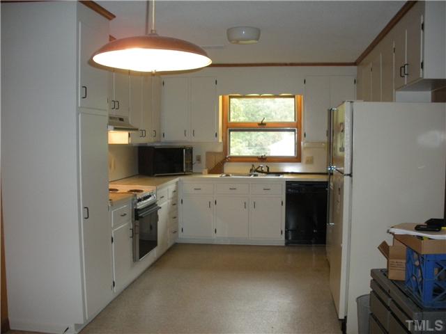 3407 Ocotea Street Raleigh, NC 27607 - Photo 3 of 12