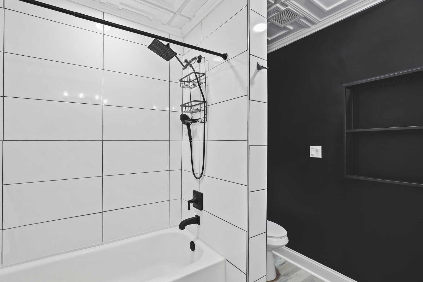 2420 Roxbury Lane Montgomery, IL 60538 - Photo 15 of 25 a bathroom with a bathtub and shower