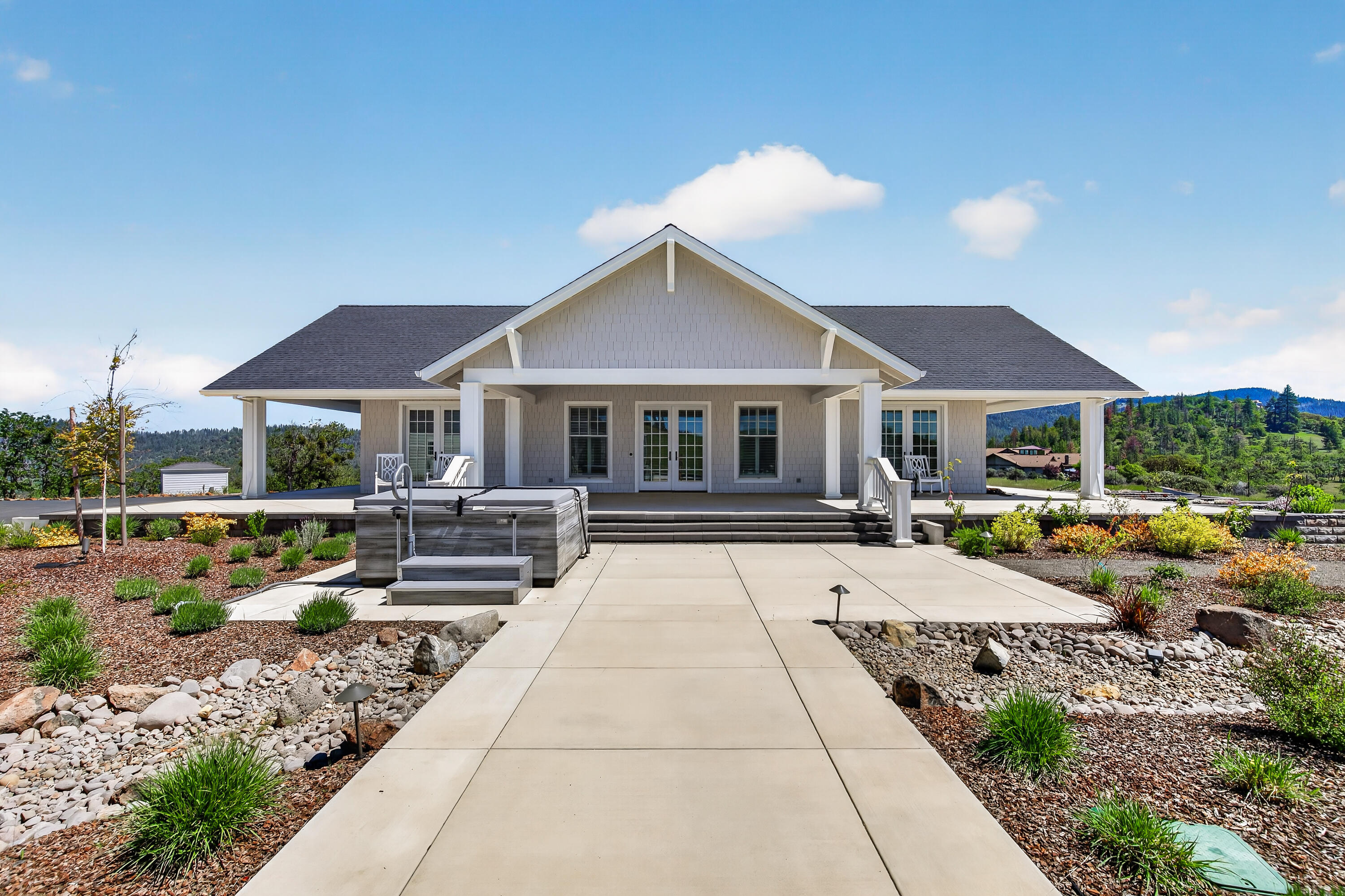 6081 Hillcrest Road Medford, OR 97504 - Photo 66 of 83 68